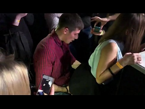 ❤️ Tinuod nga sekso sa usa ka nightclub sa Russia. Ang 18-anyos nga Ruso nga babaye sa anus ug puwerta nakighilawas sa usa ka nightclub ❤️  Sex sa pornograpiya ceb.sexuria-net.ru ❤