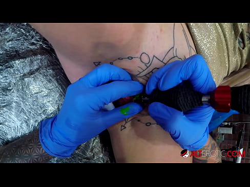 ❤️ Si Sully Savage adunay tattoo sa iyang clitoris ❤️  Sex sa pornograpiya ceb.sexuria-net.ru ❤